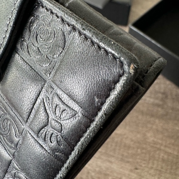 Chanel Icon Quilted Compact Wallet 🖤 - Picture 5 of 10
